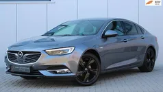 Grijs Gebruikt 2019 Opel Insignia Innovation Hatchback | € 22.450 (Eerlijke prijs)