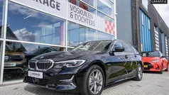 Zwart Gebruikt 2022 BMW 330 Luxury Line Stationwagen | € 35.950 (Goede deal)