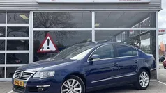 Blauw Gebruikt 2006 VW Passat Highline Sedan | € 4.949 (Eerlijke prijs)