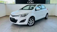Grijs Gebruikt 2014 Hyundai i20 Sedan | € 6.450 (Eerlijke prijs)