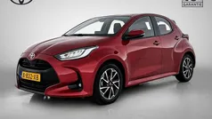 Rood Gebruikt 2024 Toyota Yaris Hatchback | € 21.945 (Eerlijke prijs)