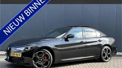 Zwart Gebruikt 2024 Alfa Romeo Giulia Veloce Sedan | € 49.945 (Goede deal)