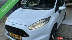 Wit Gebruikt 2015 Ford Fiesta ST Hatchback | € 12.750 (Eerlijke prijs)
