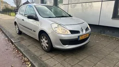 Grijs Gebruikt 2007 Renault Clio II Authentique Hatchback | € 795 (Goede deal)
