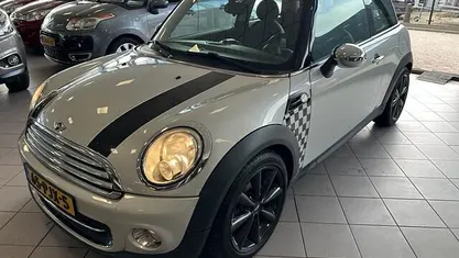 Wit Gebruikt 2011 Mini Cooper Hatchback | € 4.995 (Eerlijke prijs)