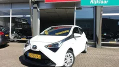 Gebruikt 2019 Toyota Aygo X-play Hatchback | € 14.490 (Eerlijke prijs)