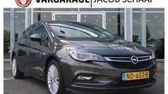 Grijs Gebruikt 2017 Opel Astra Innovation Hatchback | € 12.500 (Eerlijke prijs)