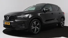 Zwart Gebruikt 2021 Volvo XC40 R-Design SUV | € 31.945 (Eerlijke prijs)