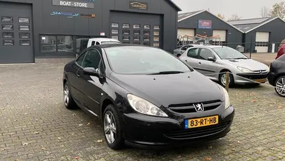 Occasion Peugeot 307 CC 109 PK (80 kW) 2005 Zwart Cabriolet