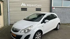 Gebruikt 2013 Opel Corsa Edition Hatchback | € 3.950 (Eerlijke prijs)