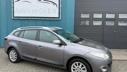 Grijs Gebruikt 2010 Renault Mégane GrandTour Expression Stationwagen | € 3.650 (Eerlijke prijs)