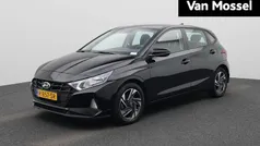 Zwart Gebruikt 2022 Hyundai i20 Comfort Hatchback | € 15.900 (Eerlijke prijs)