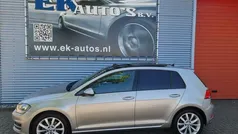 Grijs, metallic lak Gebruikt 2015 VW Golf VII Highline Hatchback | € 11.445 (Super prijs)