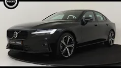 Zwart Gebruikt 2024 Volvo S60 Ultimate Sedan | € 41.890 (Eerlijke prijs)
