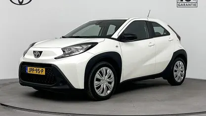 Wit Occasion 2025 Toyota Aygo X Play SUV | € 15.995 (Eerlijke prijs)