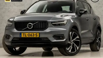 Grijs Occasion 2018 Volvo XC40 R-Design SUV | € 22.445 (Eerlijke prijs)