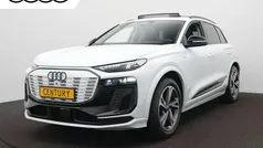Wit Gebruikt 2025 Audi Q6 e-tron Advanced SUV | € 74.900 (Iets duurder)
