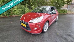 Rood, metallic lak Gebruikt 2010 Citroën DS3 Sport Chic Hatchback | € 3.999 (Eerlijke prijs)