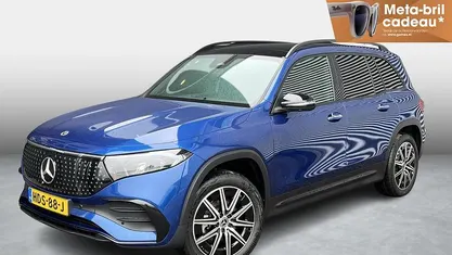Blauw Gebruikt 2025 Mercedes EQB250+ AMG line SUV | € 51.950 (Eerlijke prijs)