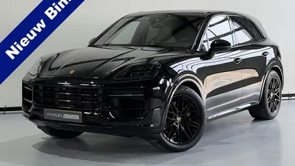 Zwart Occasion 2023 Porsche Cayenne SUV | € 98.750 (Eerlijke prijs)