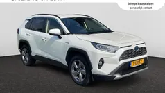 Wit Gebruikt 2021 Toyota RAV4 Executive SUV | € 31.890 (Super prijs)