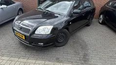 Zwart Gebruikt 2003 Toyota Avensis Executive Stationwagen | € 1.990 (Super prijs)