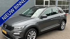 Grijs Gebruikt 2018 VW T-Roc Style SUV | € 16.950 (Eerlijke prijs)