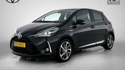 Occasion Toyota Yaris Hybrid Premium 99 PK (72 kW) 2017 Zwart Hatchback