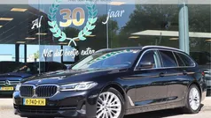 Zwart, metallic lak Gebruikt 2021 BMW 520 Executive Stationwagen | € 35.950 (Eerlijke prijs)