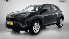 Zwart Gebruikt 2024 Toyota Yaris Cross Active SUV | € 27.295 (Eerlijke prijs)