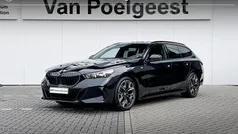 Gebruikt 2024 BMW 520 Comfort Edition Stationwagen | € 74.900 (Eerlijke prijs)