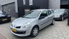 Grijs, metallic lak Gebruikt 2008 Renault Clio II Hatchback | € 1.499 (Goede deal)