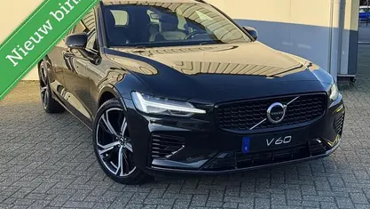 Occasion 2025 Volvo V60 Plus Stationwagen | € 44.450 (Eerlijke prijs)