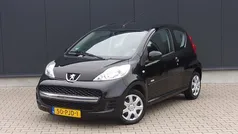 Zwart Gebruikt 2011 Peugeot 107 Hatchback | € 3.350 (Eerlijke prijs)
