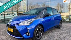 Blauw (metallic) Gebruikt 2017 Toyota Yaris Hybrid Hatchback | € 13.745 (Eerlijke prijs)