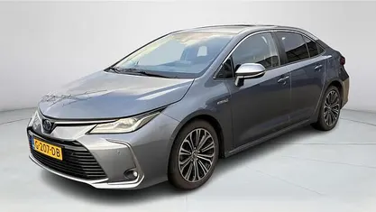 Grijs Gebruikt 2019 Toyota Corolla Executive Sedan | € 18.450 (Eerlijke prijs)