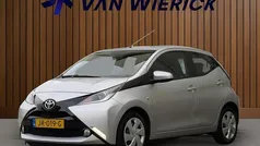 Grijs Gebruikt 2016 Toyota Aygo X-play Hatchback | € 6.445 (Eerlijke prijs)