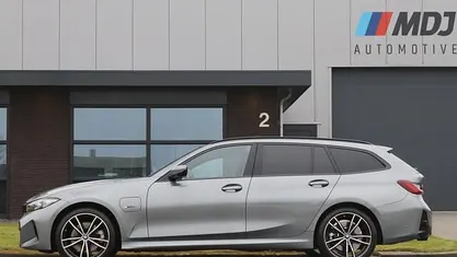 Occasion BMW 330 M Sport 291 PK (214 kW) 2023 Grijs Stationwagen