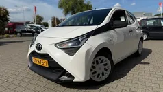 Wit Gebruikt 2019 Toyota Aygo Hatchback | € 9.245 (Eerlijke prijs)