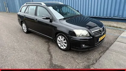 Occasion 2007 Toyota Avensis Luna Stationwagen | € 1.750 (Goede deal)