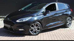 Zwart Gebruikt 2020 Ford Fiesta ST-Line Hatchback | € 15.945 (Eerlijke prijs)