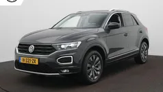 Grijs Gebruikt 2020 VW T-Roc Sportline SUV | € 22.900 (Eerlijke prijs)