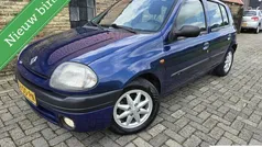Blauw Gebruikt 1999 Renault Clio II Hatchback | € 1.945 (Eerlijke prijs)
