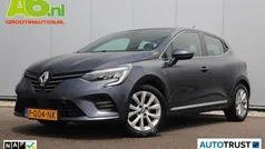 Grijs Gebruikt 2022 Renault Clio V Intens Hatchback | € 11.999 (Goede deal)