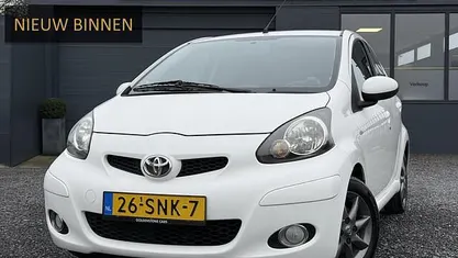Wit Occasion 2011 Toyota Aygo Hatchback | € 3.443 (Eerlijke prijs)