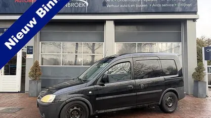 Gebruikt 2006 Opel Combo Comfort Van | € 850 (Eerlijke prijs)