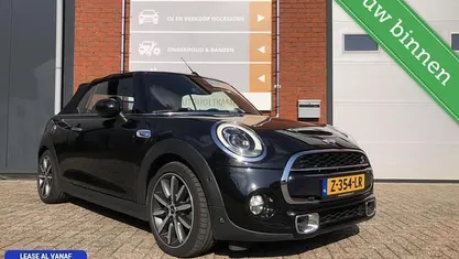 Occasion Mini Cooper S Cabriolet Business 192 PK (141 kW) 2017 Zwart Cabriolet