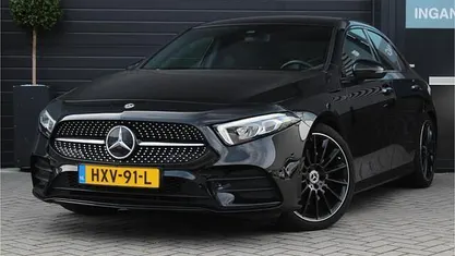 Zwart Gebruikt 2020 Mercedes A220 Premium Sedan | € 28.995 (Eerlijke prijs)