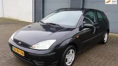 Zwart Gebruikt 2004 Ford Focus Ambiente Hatchback | € 999 (Eerlijke prijs)