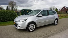 Grijs Gebruikt 2009 Renault Clio GrandTour Dynamique Stationwagen | € 4.450 (Eerlijke prijs)